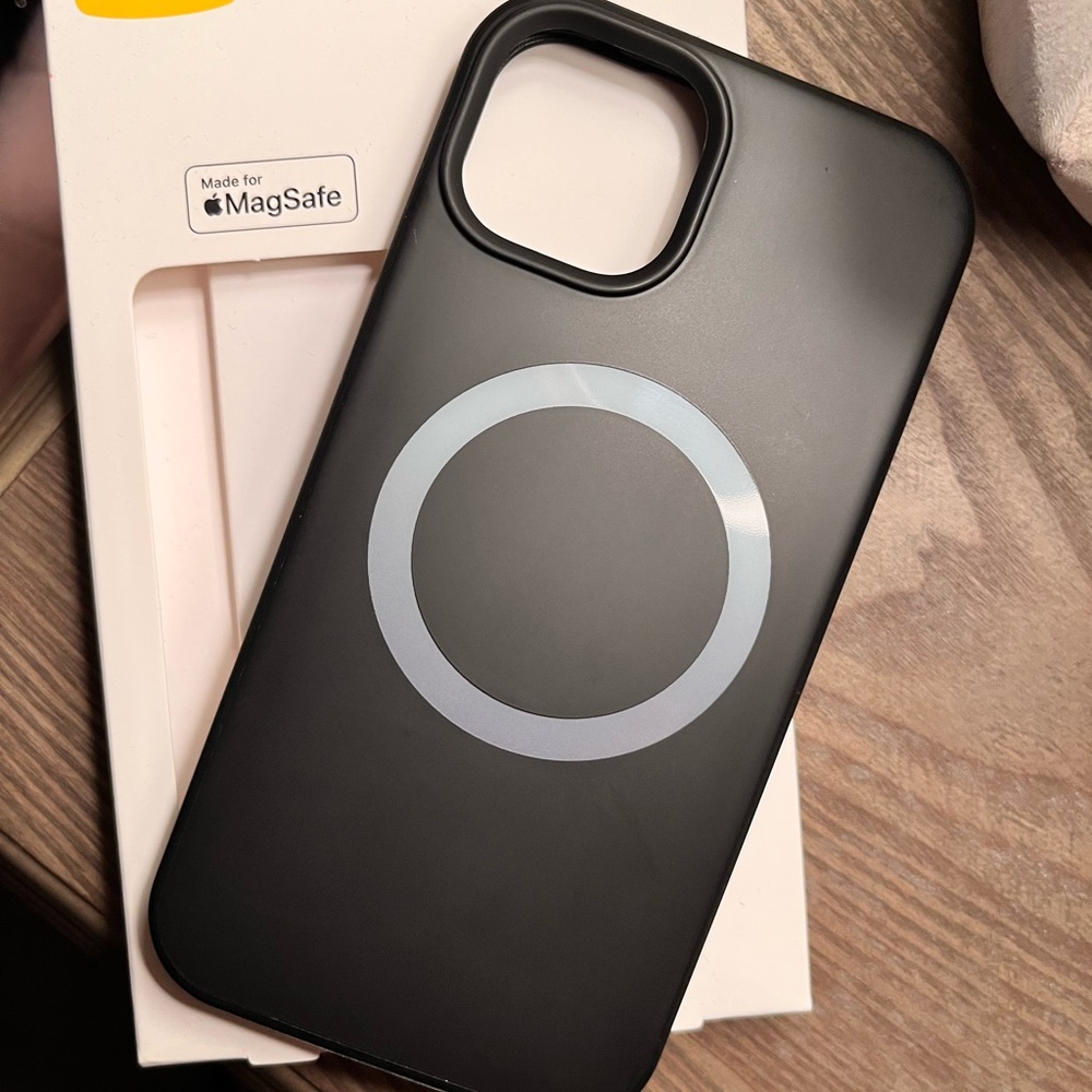 Otterbox Aneu case for iPhone 13